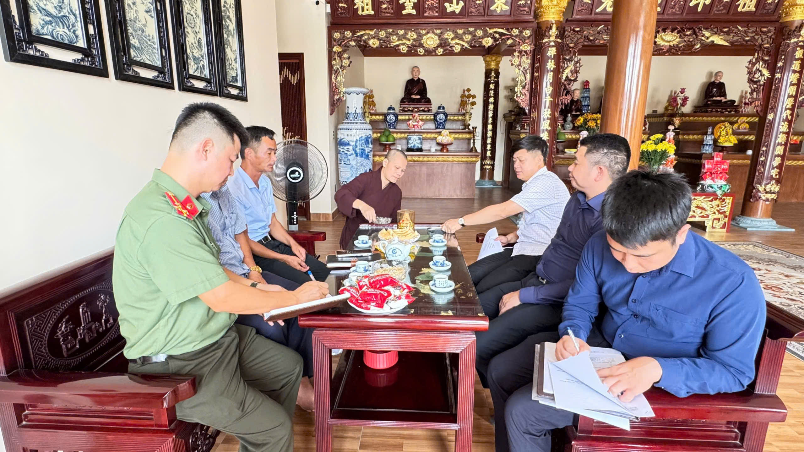 Công an phường An Hải phối hợp tháo gỡ khó khăn, đẩy nhanh tiến độ cấp Giấy chứng nhận quyền sử dụng đất cho các cơ sở tôn giáo